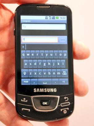 samsung-galaxy-i7500-test-android-smartphone-7l.jpg