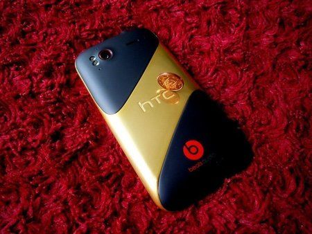 HTC Sensation XE Gold Akkudeckel Batterycover Back Cover Gehäuse 05.jpg