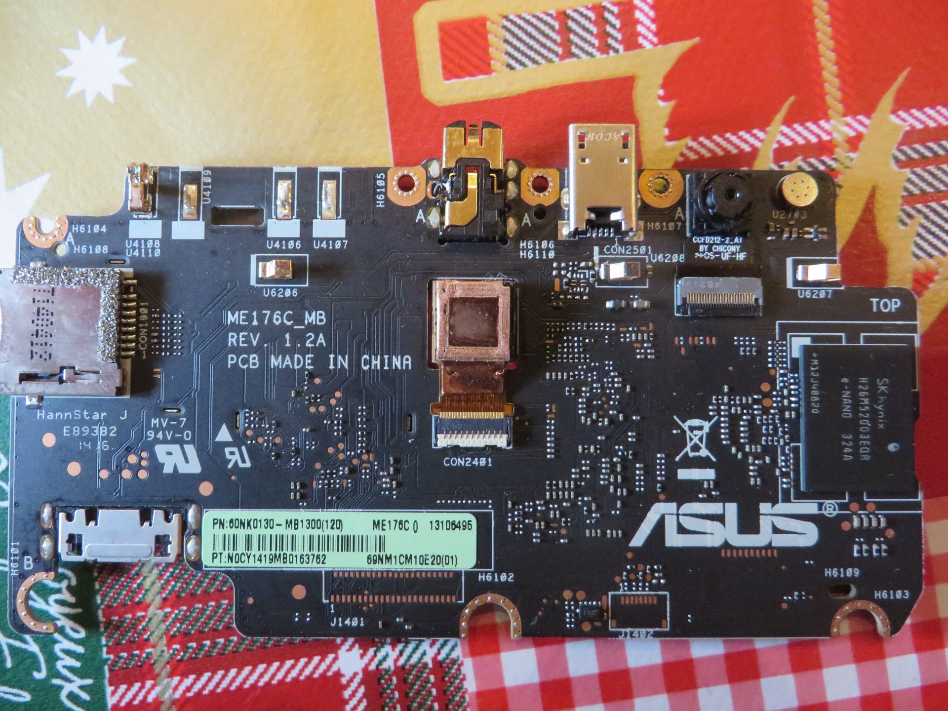 Asus ME176C_MB1 .JPG