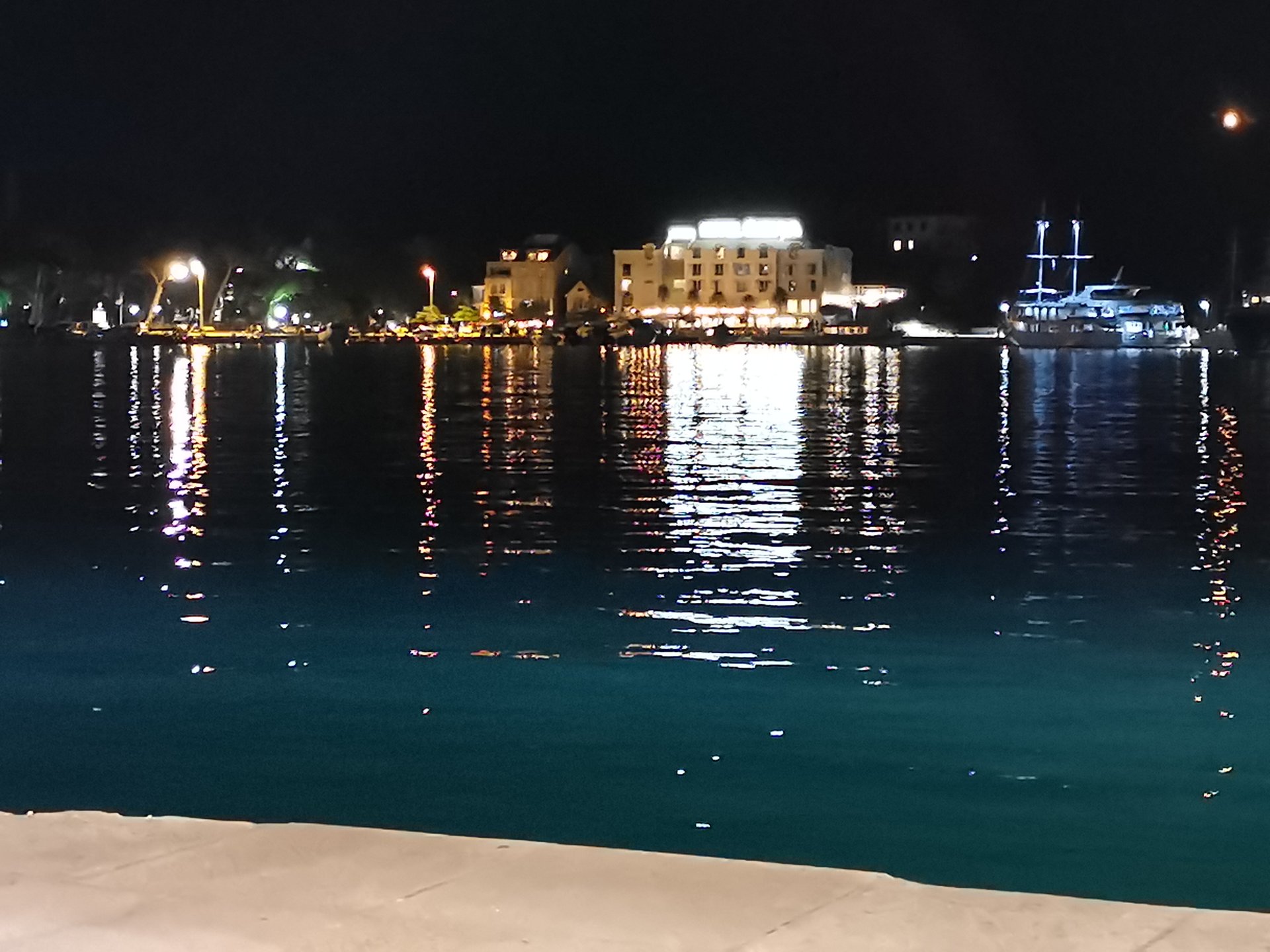 IMG_20190921_195546.jpg