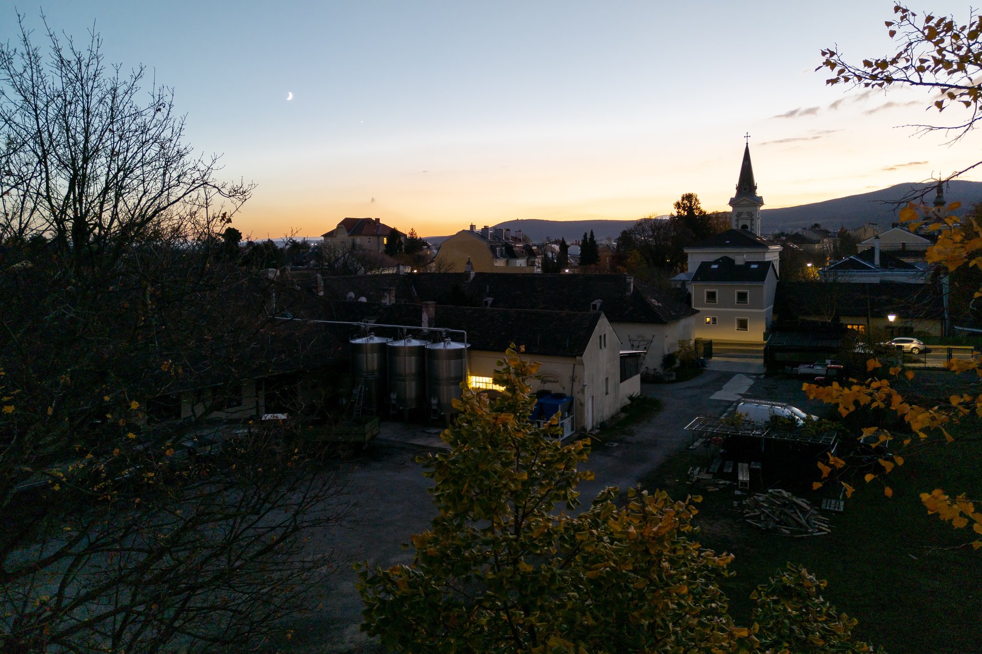 PXL_20211108_165745984.NIGHT-2.jpg