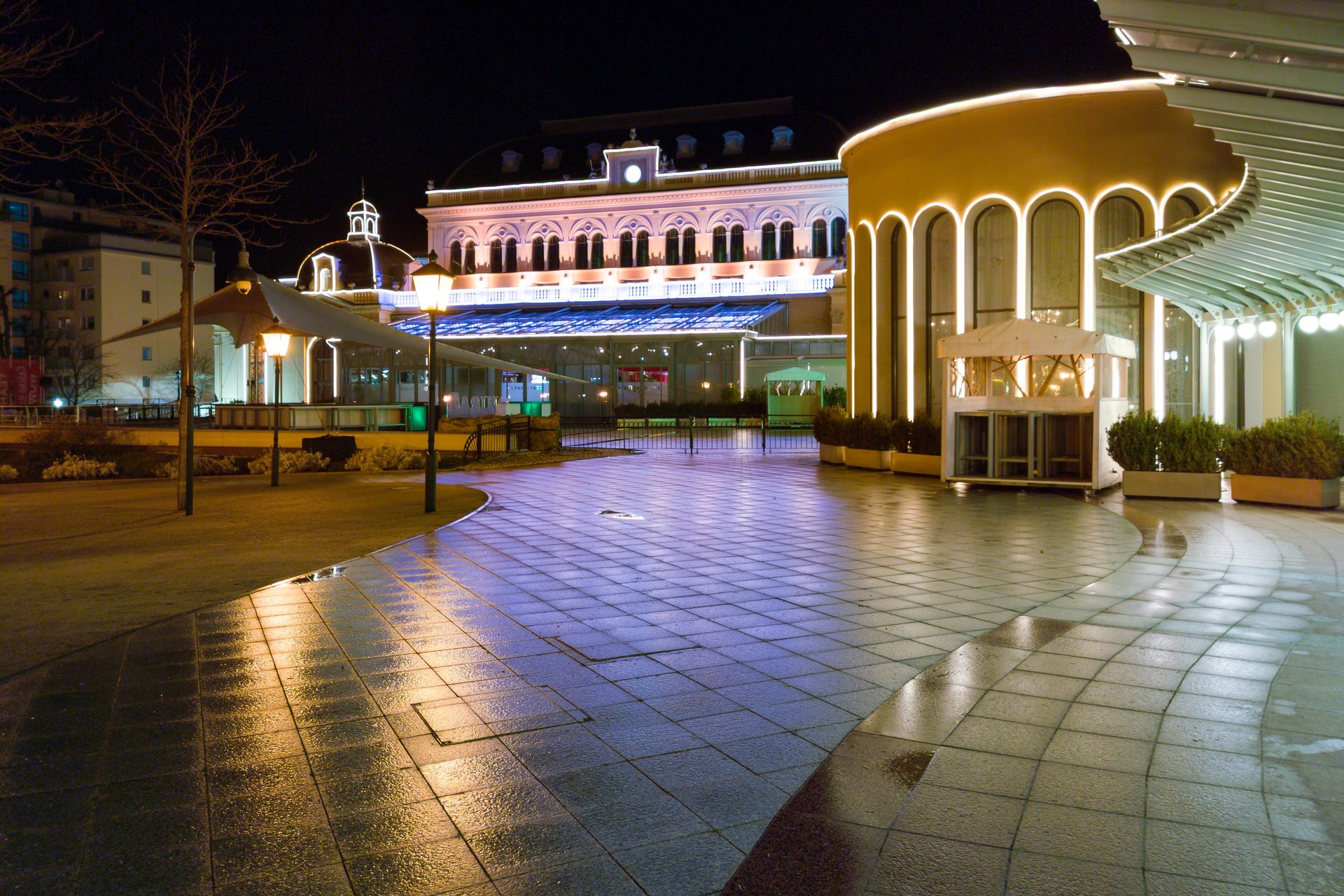 PXL_20211230_202506150.NIGHT.jpg
