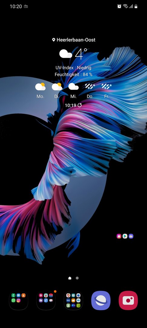 Screenshot_20211205-102054_One UI Home.jpg