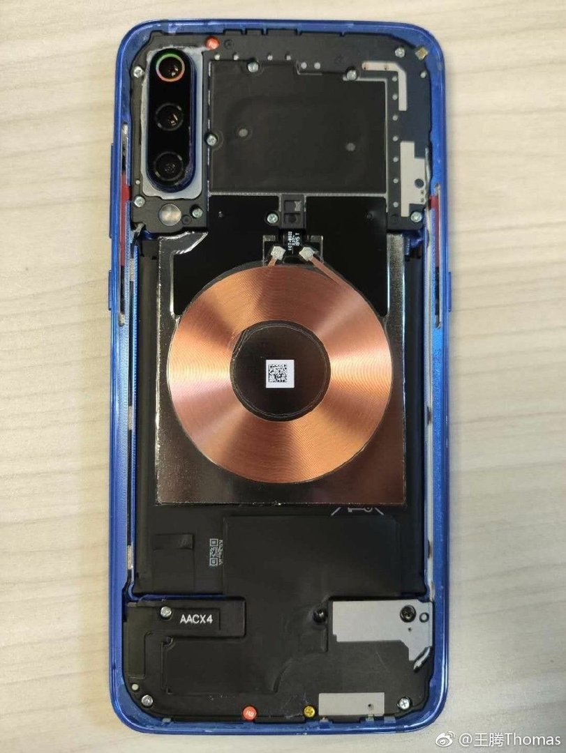Xiaomi-9-teardown-1.jpg