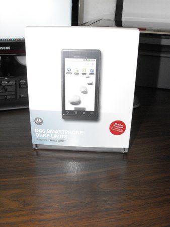 motorola-milestone1.jpg motorola-milestone1.jpg