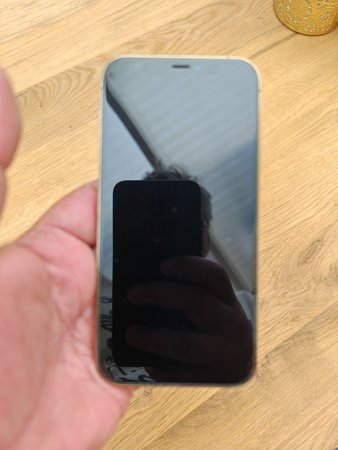 iphone 3.jpg
