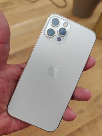 iphone 8.jpg