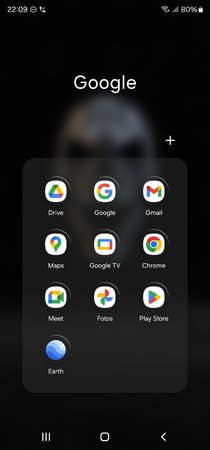 Screenshot_20230813_220958_One UI Home.jpg