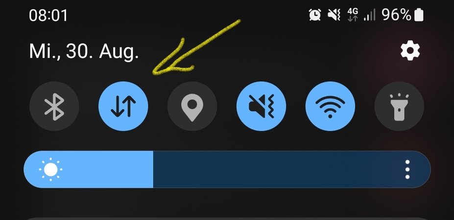 Screenshot_20230830_080129_One UI Home.jpg
