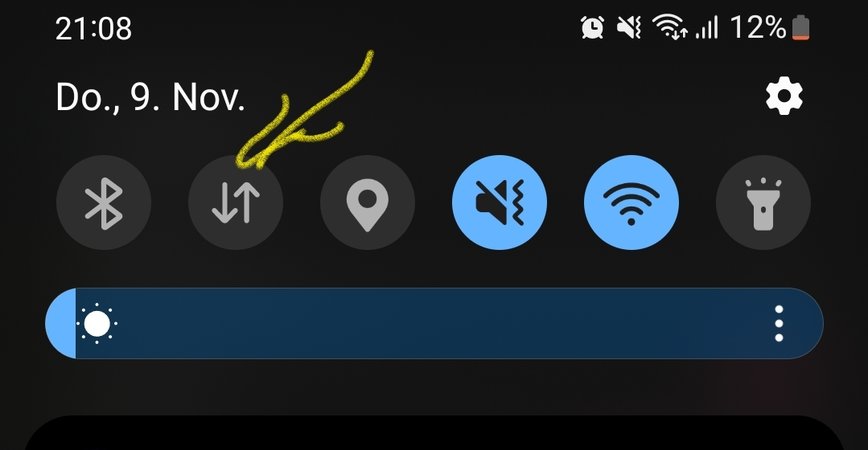 Screenshot_20231109_210833_One UI Home.jpg