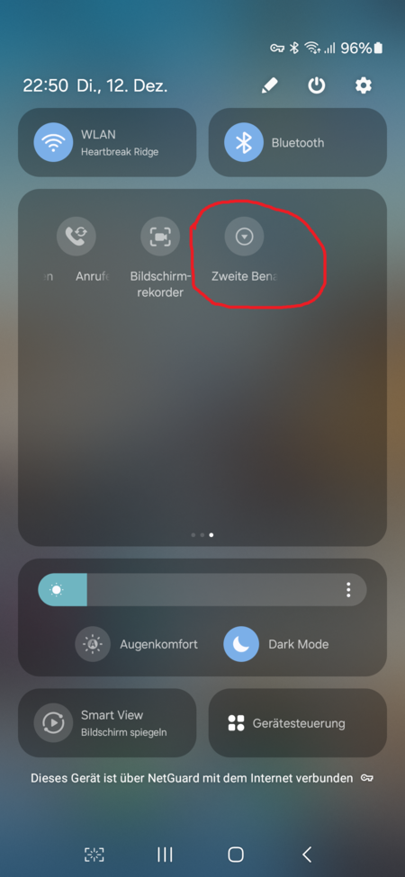 Screenshot_20231212_225011_One UI Home.png