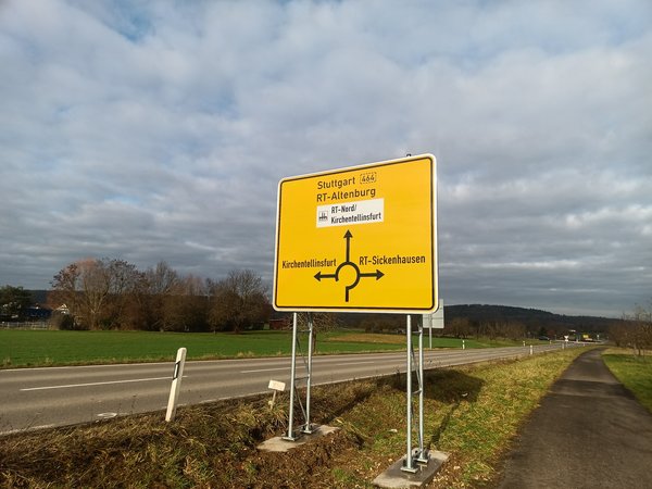 2_Schild_Stock.jpg