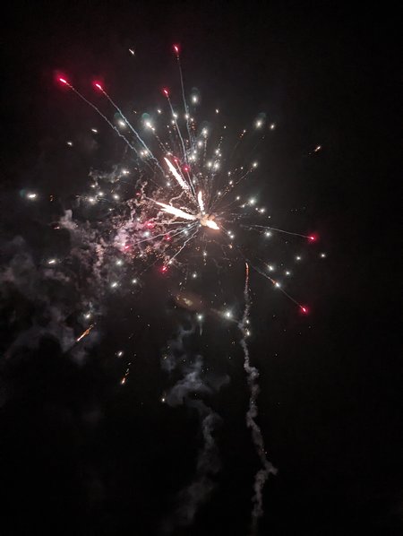 PXL_20231231_231247647.LONG_EXPOSURE.jpg