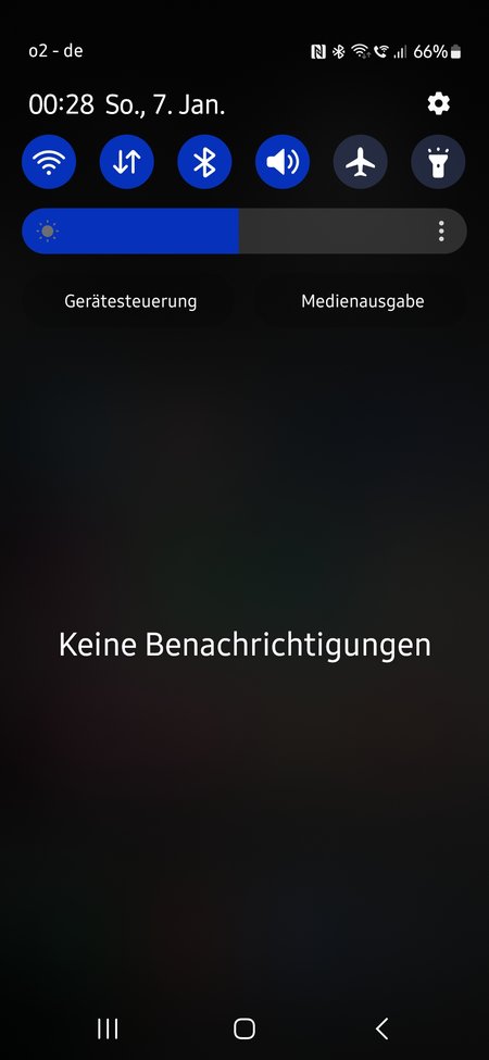 Screenshot_20240107_002806_One UI Home.jpg