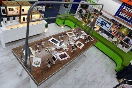 htc-store-saturn-markt-germany.jpg