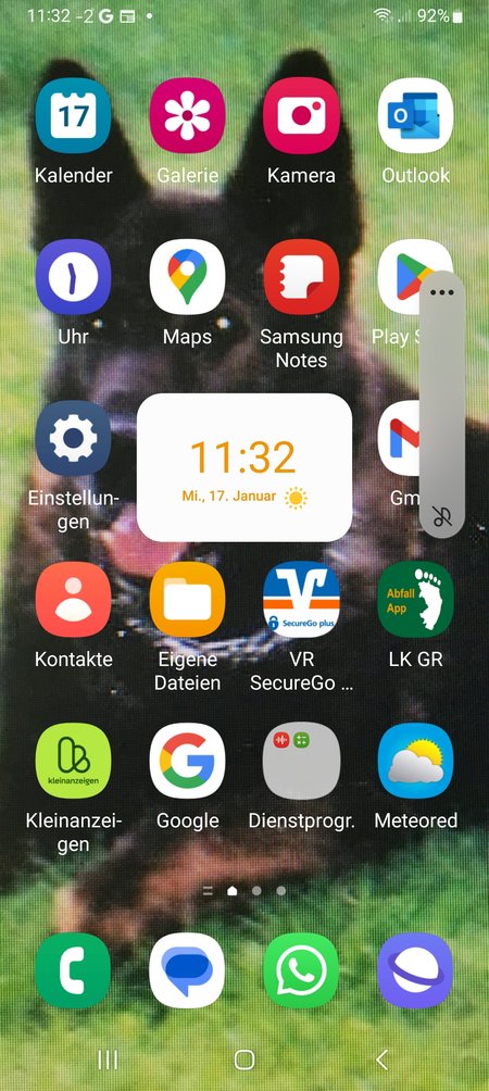 Screenshot_20240117_113222_One UI Home.jpg