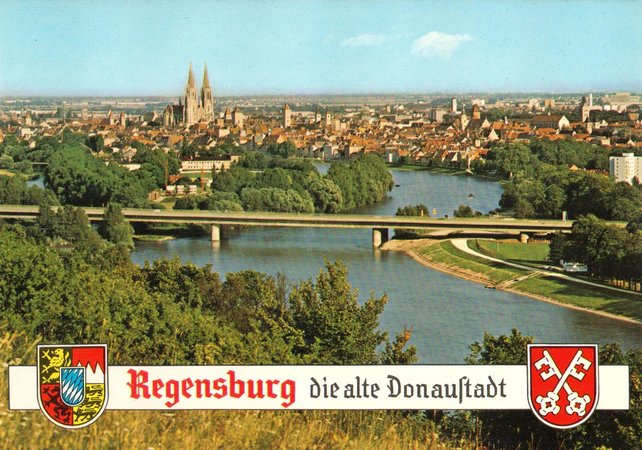 Regensburg Dom und Autobahnbrücke vor den 90ern von Winzer aus fotografiert.jpg