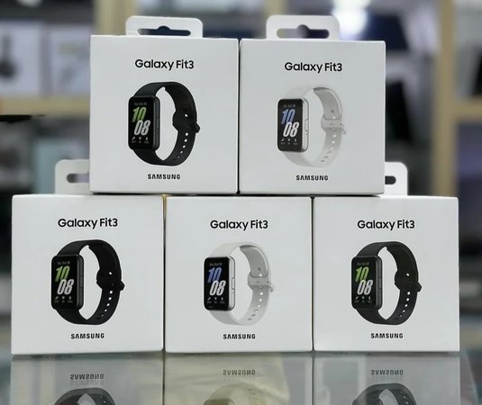 Galaxy Fit3 Retail Packaging.jpg