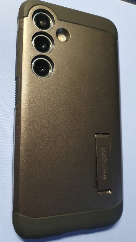 Spigen-3.jpg