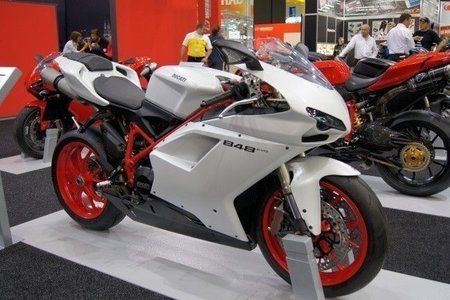 Ducati_848_Evo_Mattweiss.jpg