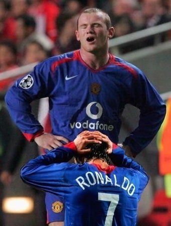 rooney-c-ronaldo100.jpg
