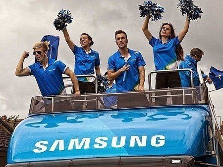 Samsung-Smacks-Apple-In-Japan.jpg