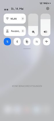 Kontrollzentrum mit Lautstärkeanpassungsfunktion RMX3311_11_F.13.jpg