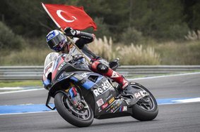 wsbk-estoril-lauf-2-razgatlioglu-gewinnt-teamorder-bei-ducati-24101304.jpg