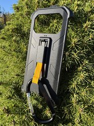 Hülle mit Karabiner.JPG Hülle mit Karabiner.JPG