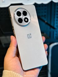 oneplus_ace_5_i_5_pro_vo_vseh_rascvetkah_krasuutsa_na_studijnyh_foto_picture9_3.jpg