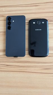 S25 - S3 Neo.jpg