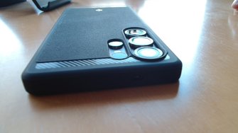 Spigen_RA1.jpg