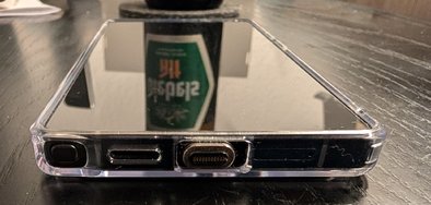 Spigen Hülle mit Glas 03.jpg