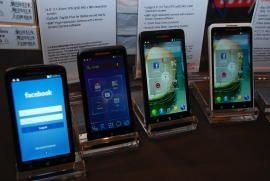 lenovo-smartphones-ces.jpg