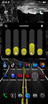 Screenshot_20250318_203600_One UI Home.jpg
