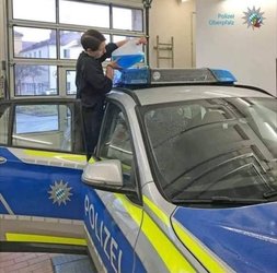 Dienstfahrzeugwartung.jpg