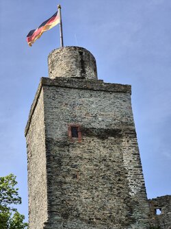 Faleknstein-Zoom-Turm-S24.jpg