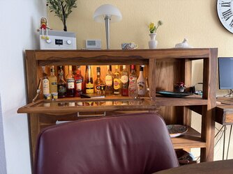 iPhone 16 pro.jpeg iPhone 16 pro.jpeg