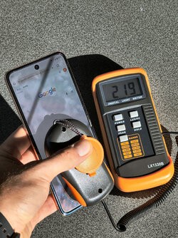Helligkeit_Innendisplay_Automatik.jpg Helligkeit_Innendisplay_Automatik.jpg