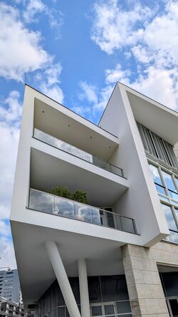 01 Vogelmensch.jpg 01 Vogelmensch.jpg