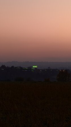 064 Vivo X200 Pro.jpg