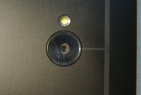 HTC_One_schwarz_Kamera_Ausschnitt.JPG