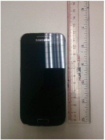201872d1368349653-update-samsung-galaxy-s4-mini-neue-mutmassliche-specs-mit-schoenheitsfehler-04.jp