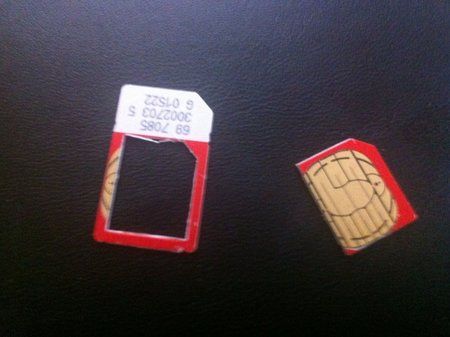 Micro-SIM-und-Reste-der-Originalkarte.jpg