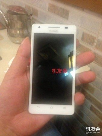 Huaweis-Honor-3-has-a-4.7-inch-720p-HD-display.jpg