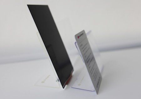 LGD-Slimmest-Full-HD-LCD-Panel_3.jpg