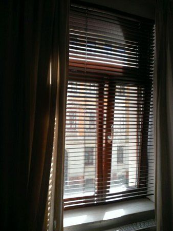Gegenlicht_HTC_One_S - Fenster (helle Stelle).jpg