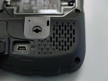USB-unterm-Gummideckel-360x270-26bc62186b0cb194.jpg
