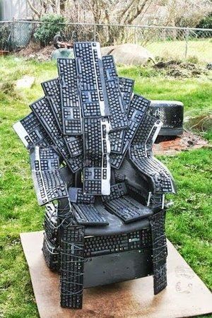 keyboard-throne-1.jpg