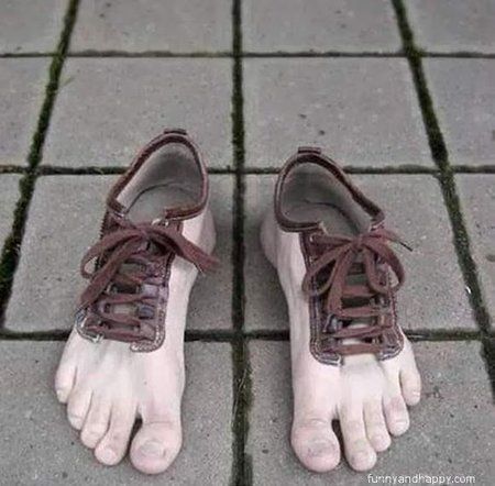 http___lh6.ggpht.com_-pJhiuX7Dx-A_UtKCtK2Py3I_AAAAAAAAIqE_ZgSUfgsyw3o_s1600_Funny%252520shoes%25.jp